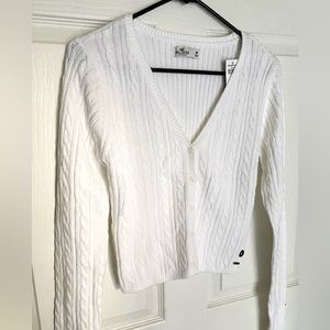 NWT! Hollister Women’s Long Sleeve Botton Down White Cardigan Size Medium